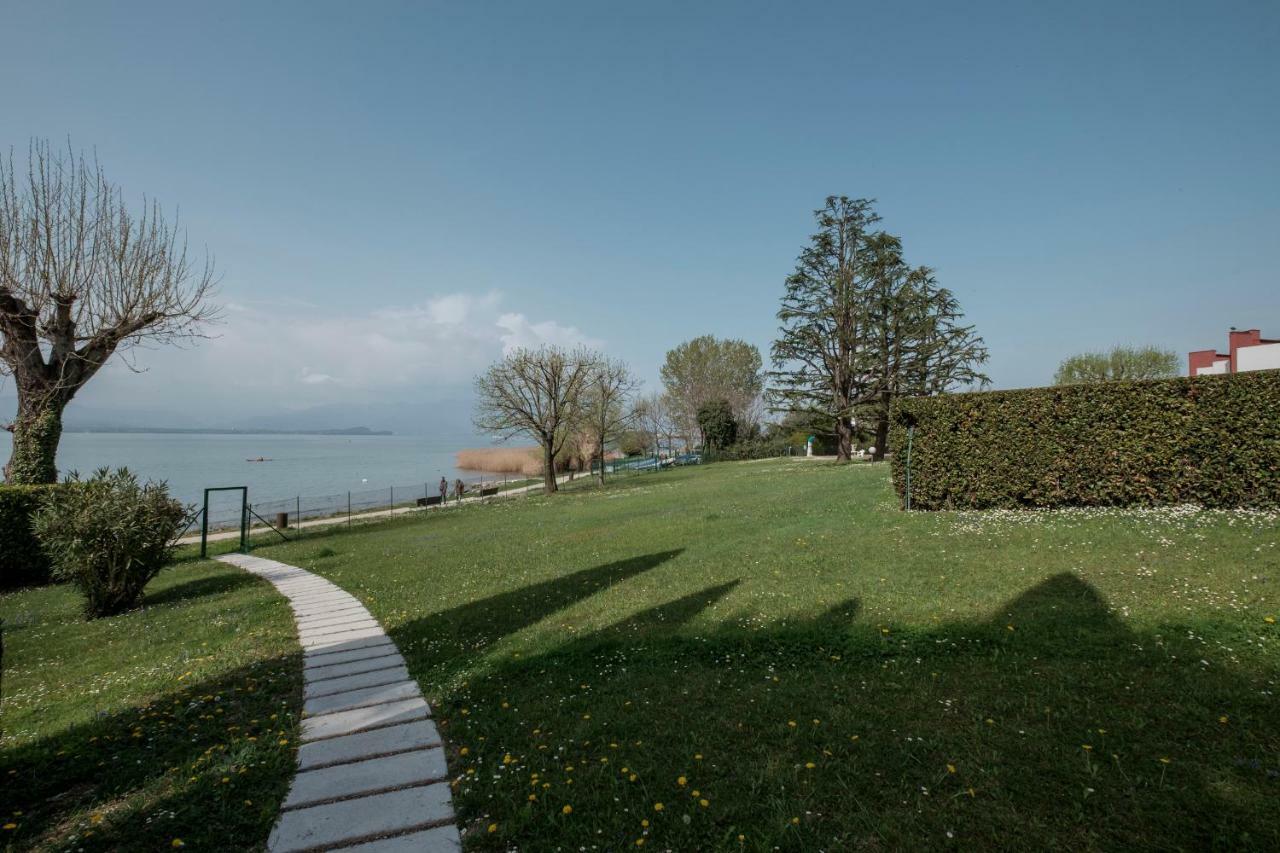 Residence Holiday Sirmione B8 Екстер'єр фото