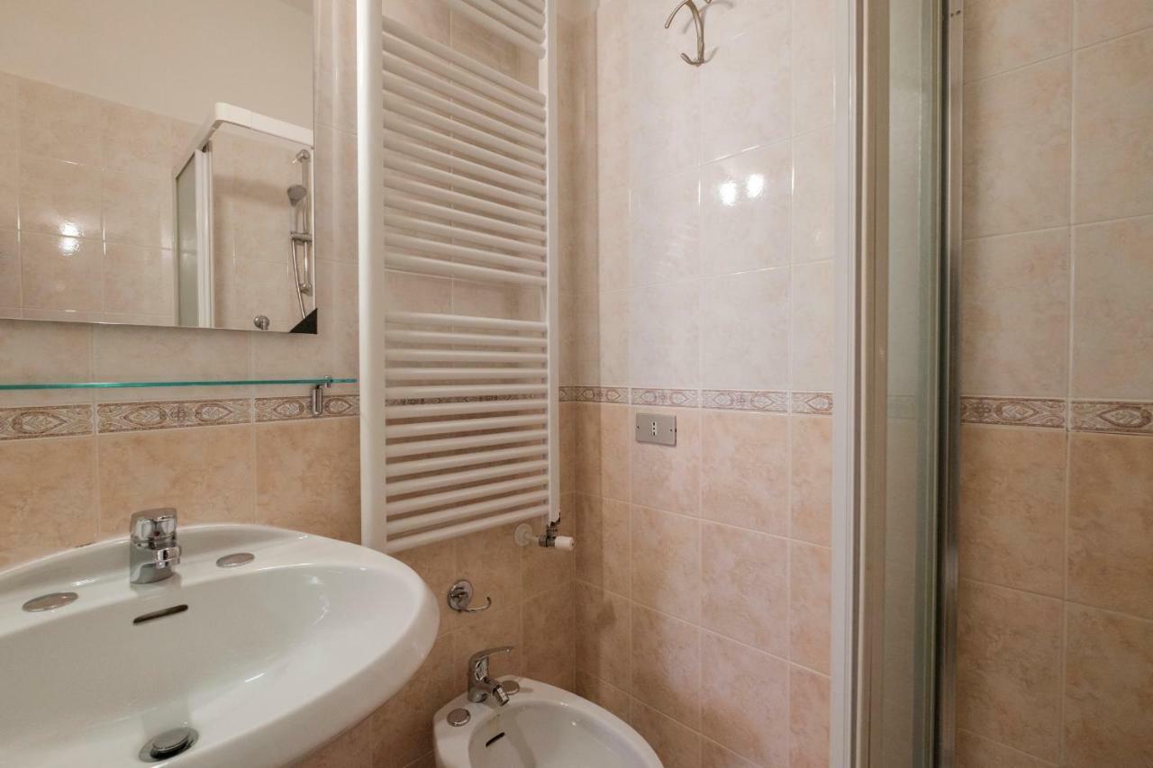 Residence Holiday Sirmione B8 Екстер'єр фото