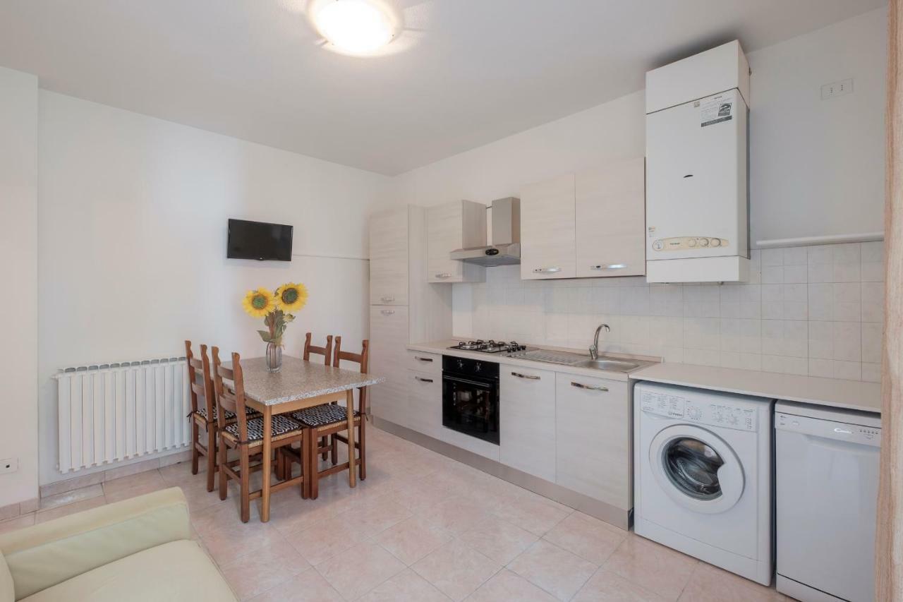 Residence Holiday Sirmione B8 Екстер'єр фото