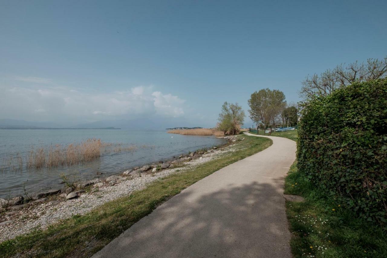 Residence Holiday Sirmione B8 Екстер'єр фото